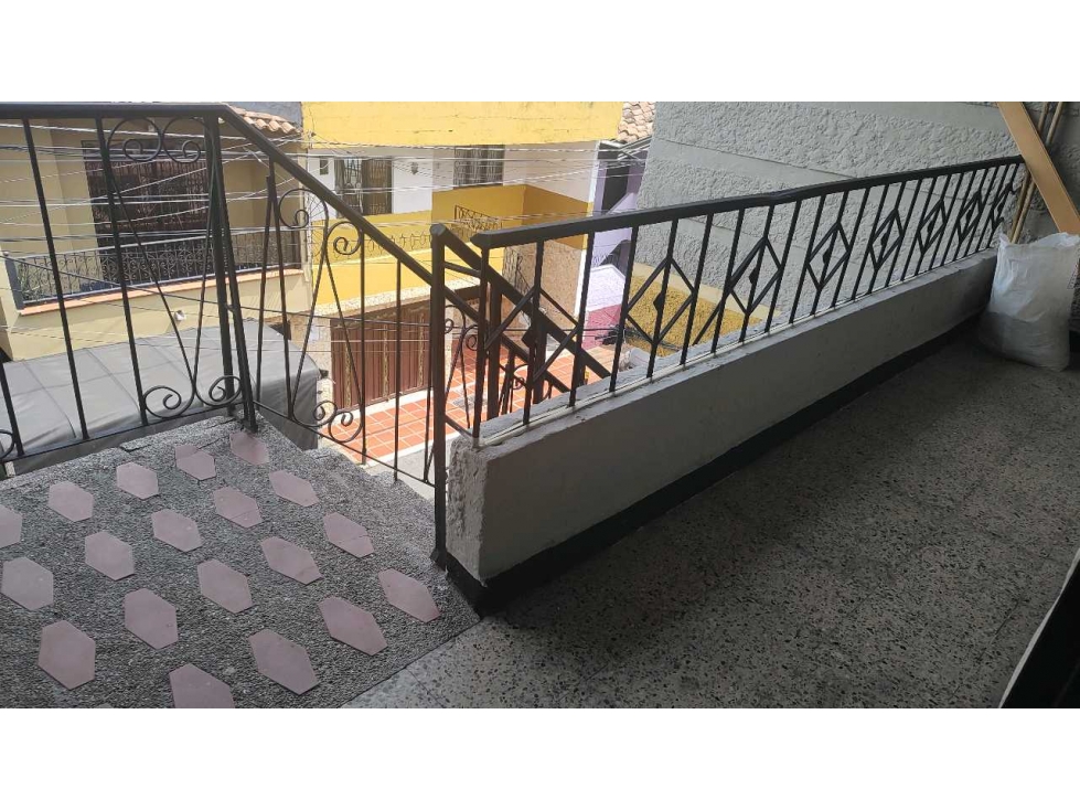 VENTA CASA 3ER PISO Y ÚLTIMO. BELÉN SAN BERNARDO. (BJ). MEDELLÍN — foto 4