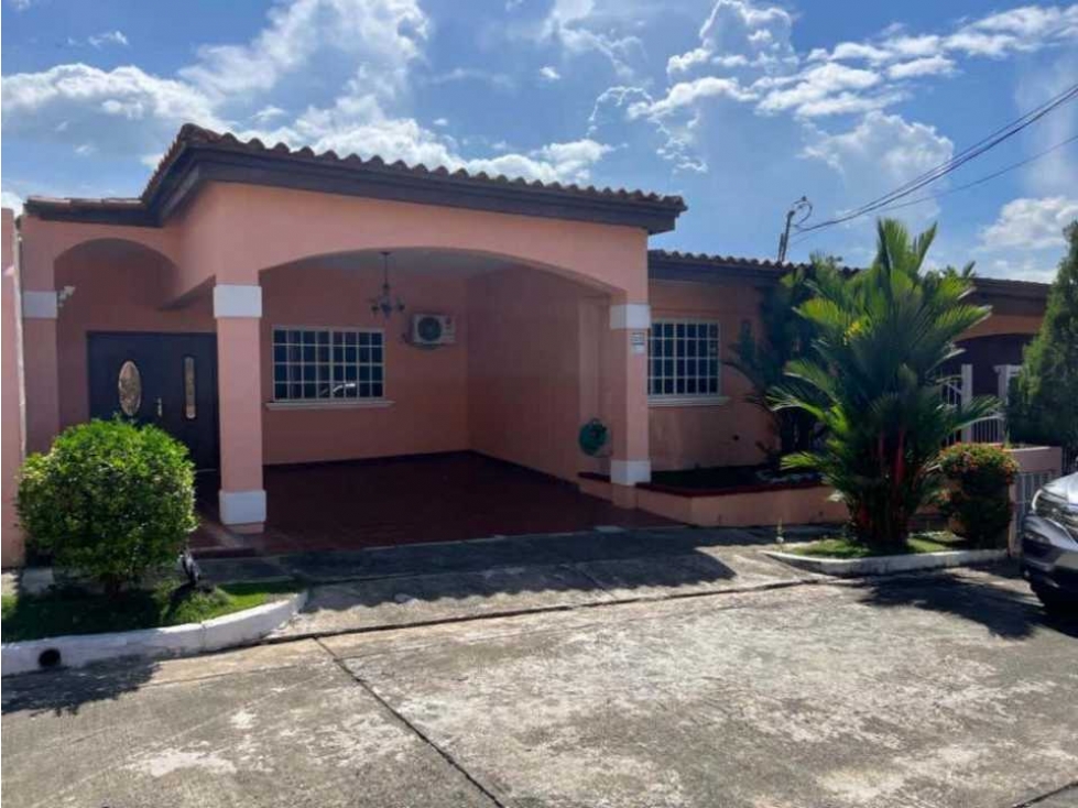 VENTA CASA 3R 258 M2 ALTOS DE PANAMA