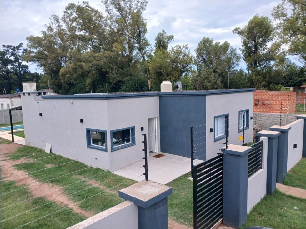 Venta casa minimalista + pileta- Francisco Álvarez - 1