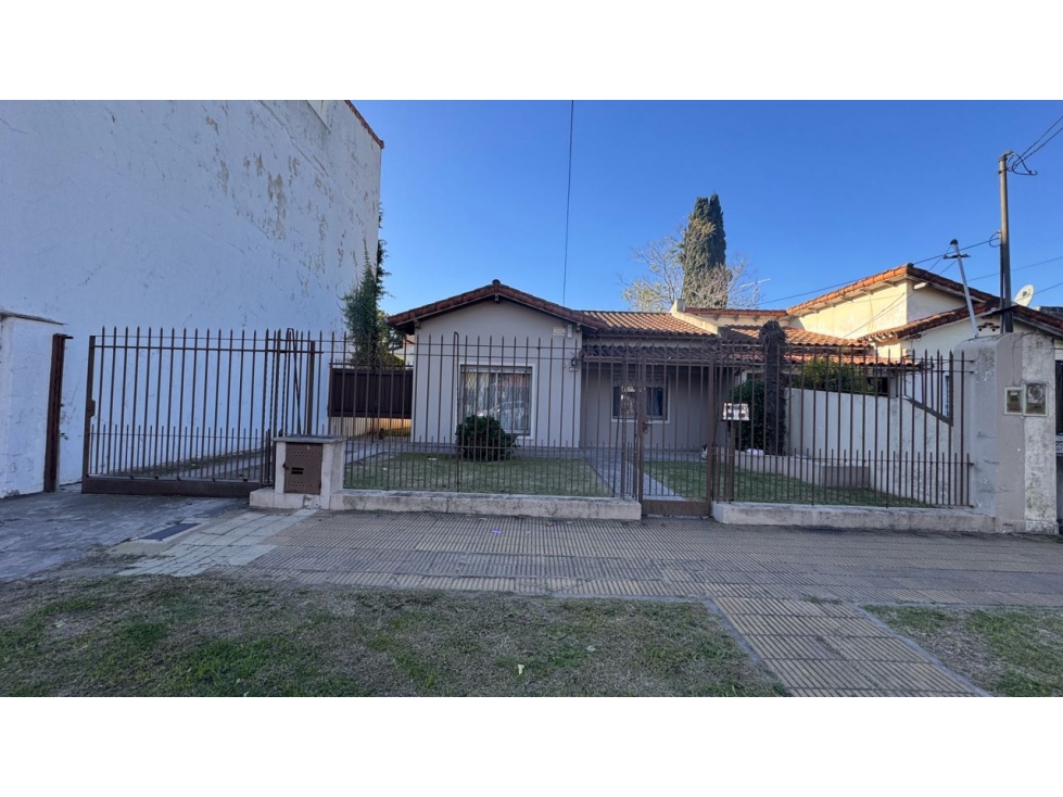 Venta casa 4 Amb- Paso Del Rey Centro - 2