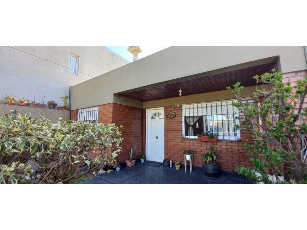 Venta casa 4 AMB a 400 mts de autopista acceso oeste