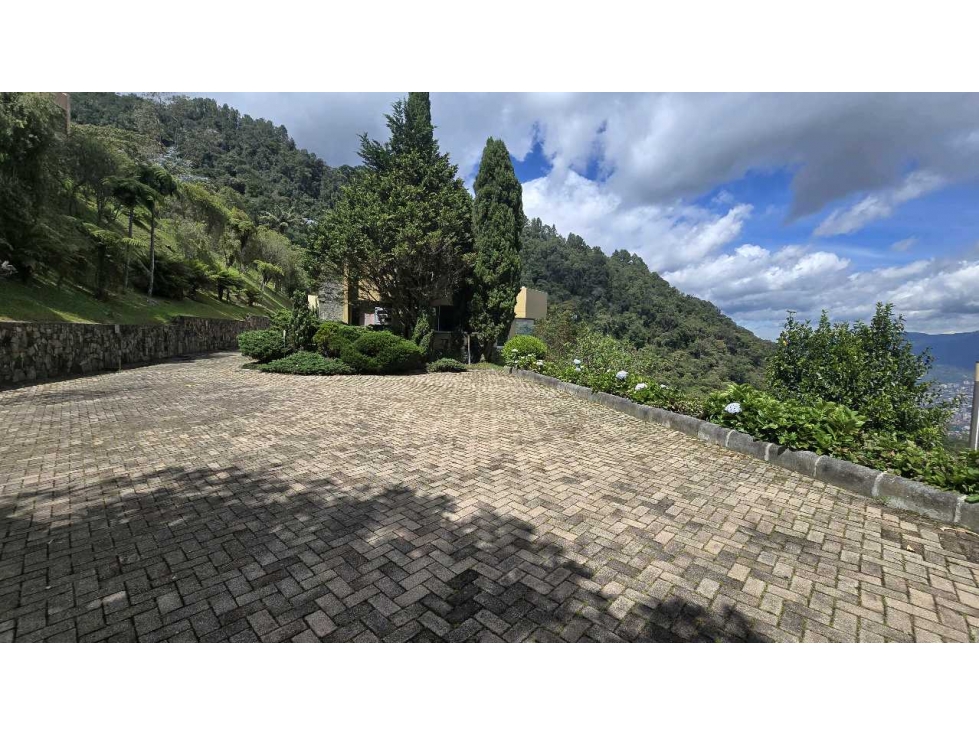 VENTA CASA 540 m2 CON ESPECTACULAR VISTA A MEDELLIN, VIA LAS PALMAS — foto 2