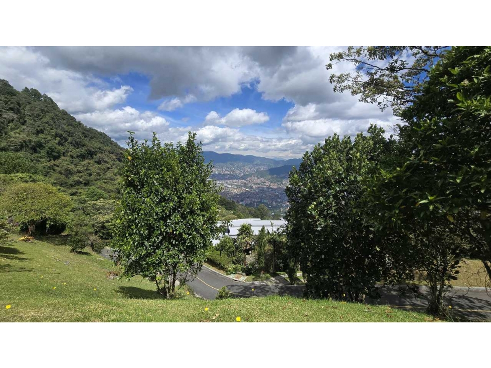 VENTA CASA 540 m2 CON ESPECTACULAR VISTA A MEDELLIN, VIA LAS PALMAS — foto 3