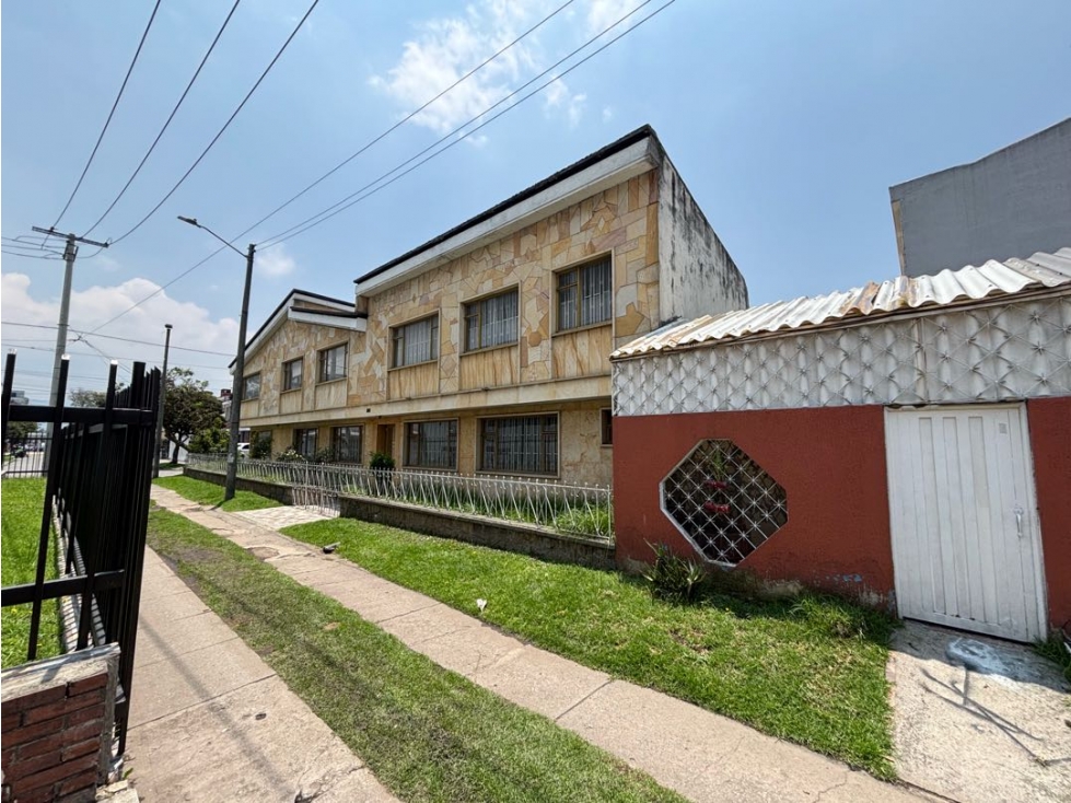 VENTA Casa 565m2 Esquinera Sector Normandía Occidental — foto 2