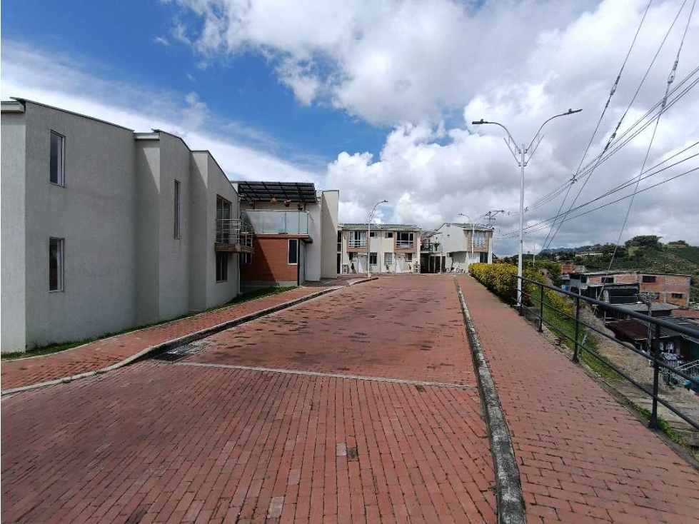 Venta Casa 5 alcobas Altos De Java Bajo Tablazo Manizales — foto 2