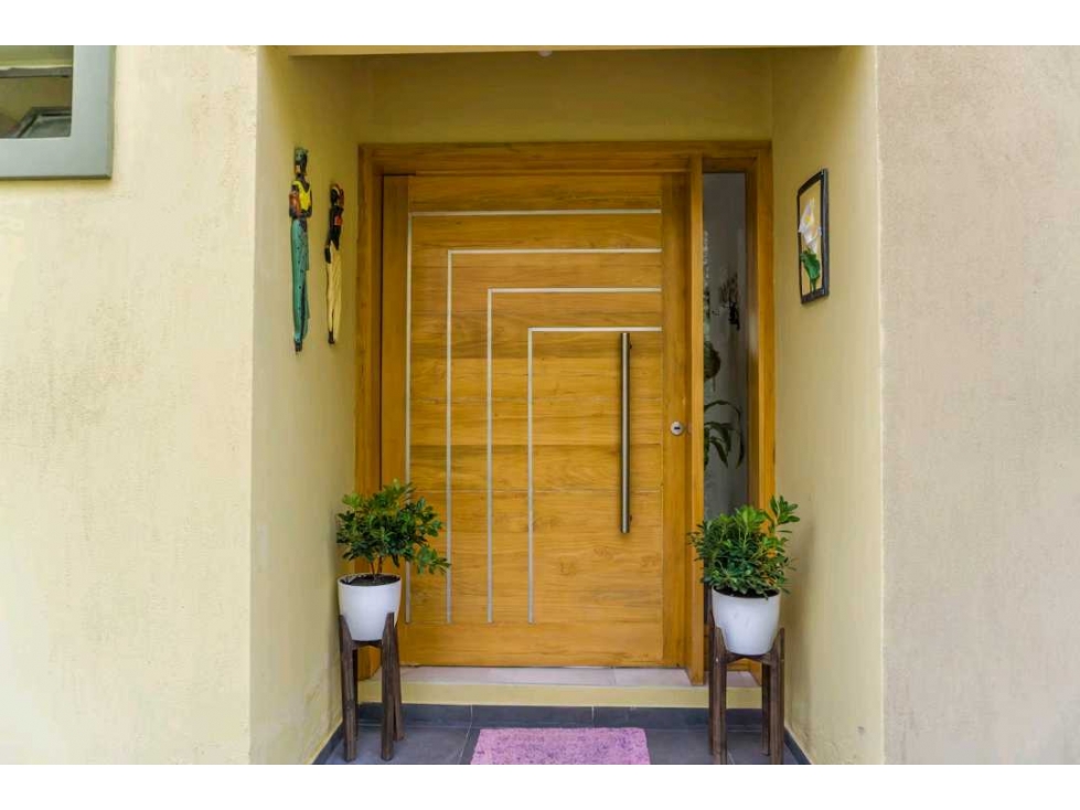 VENTA · CASA FAMILIAR ·5 DORMITORIO · A. BROWN VISTALBA · LUJAN - 6