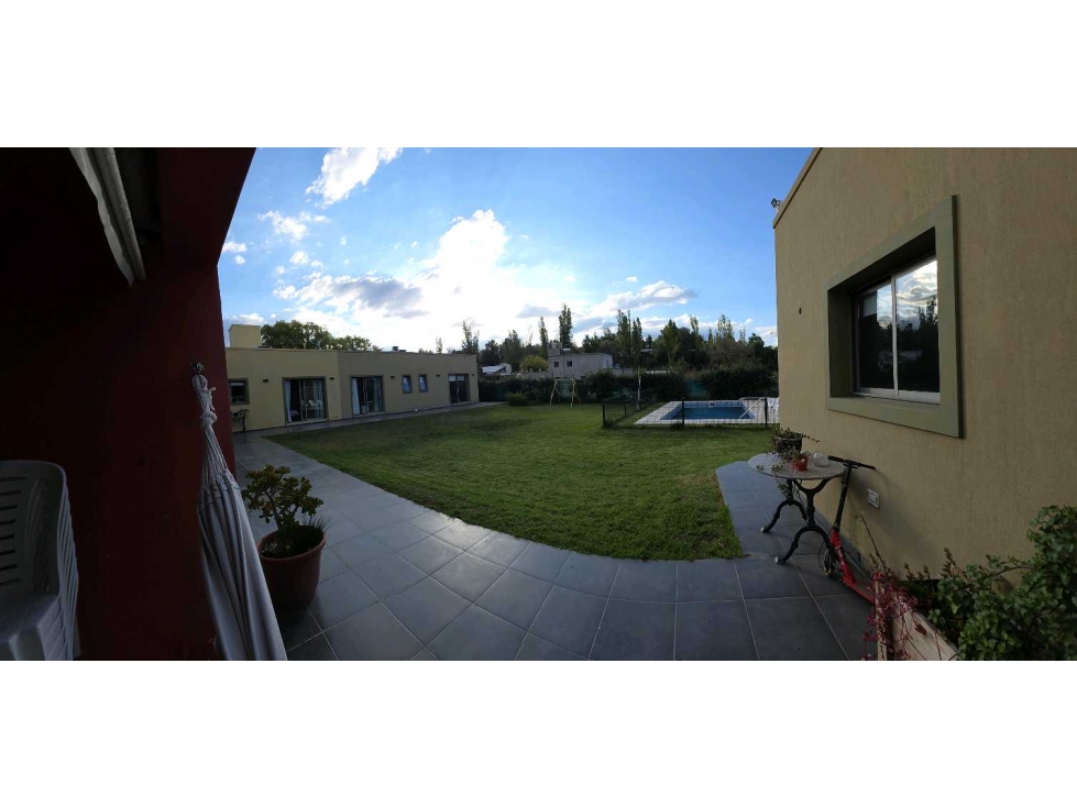 VENTA · CASA FAMILIAR ·5 DORMITORIO · A. BROWN VISTALBA · LUJAN - 3