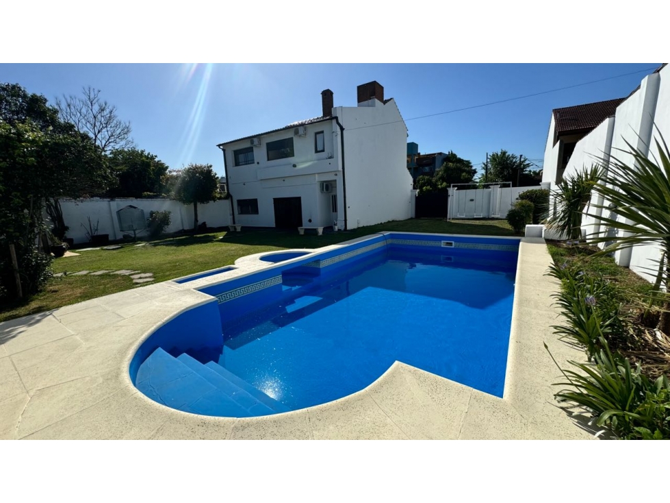 Venta casa 6 AMB paso del rey centro