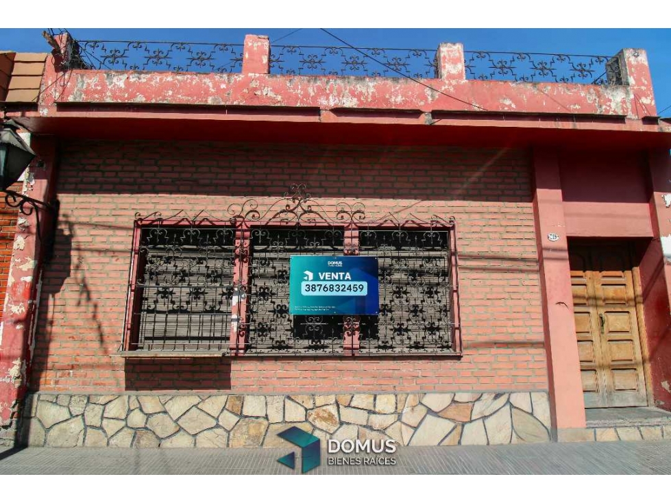 VENTA CASA A RECICLAR ZONA CENTRO - 2