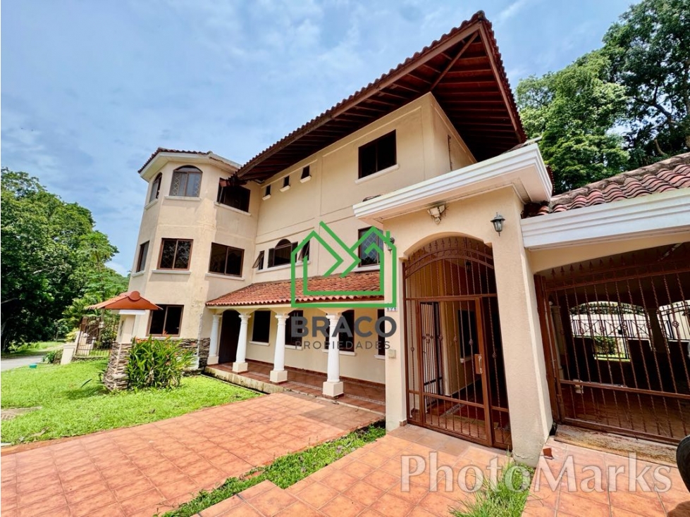 VENTA CASA ALBROOK CON PISCINA PRIVADA (EC)