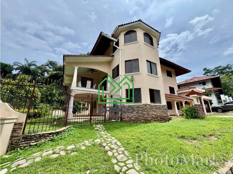 VENTA CASA ALBROOK CON PISCINA PRIVADA (EC) — foto 2