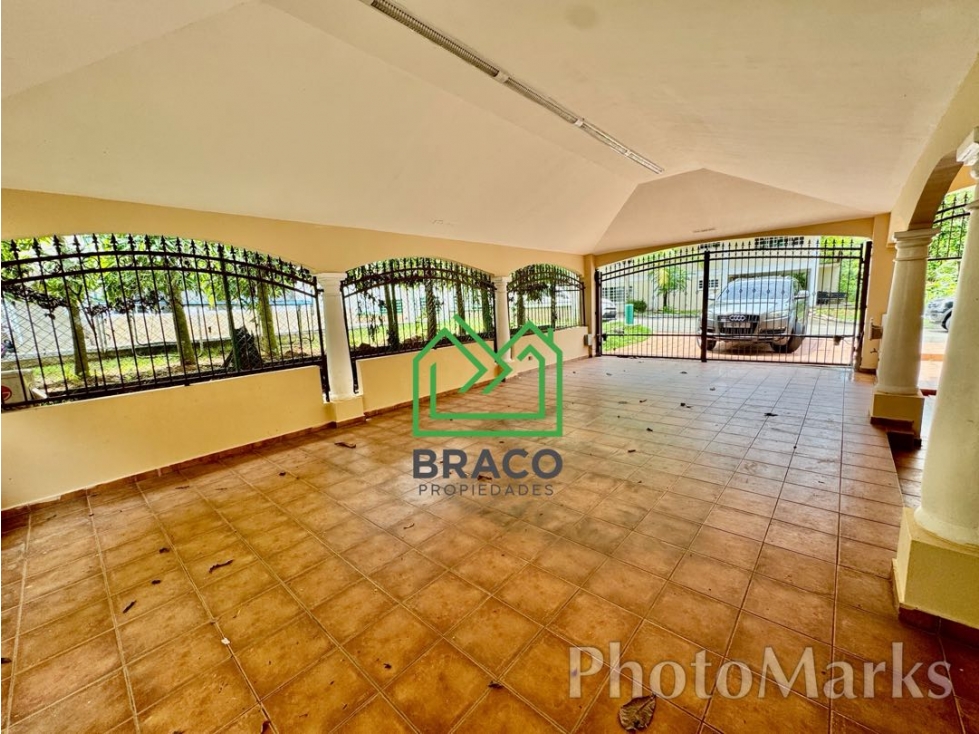 VENTA CASA ALBROOK CON PISCINA PRIVADA (EC) — foto 4