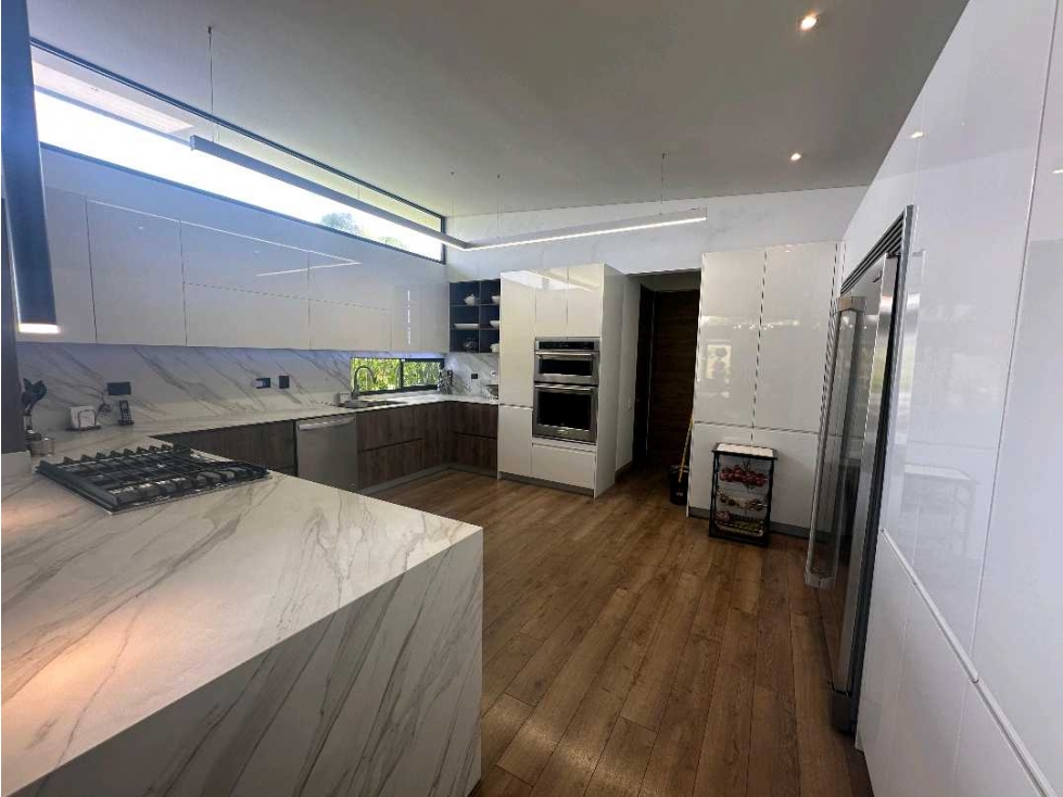 Venta y Renta amoblada casa Alto de Palmas unidad cerrada — foto 4