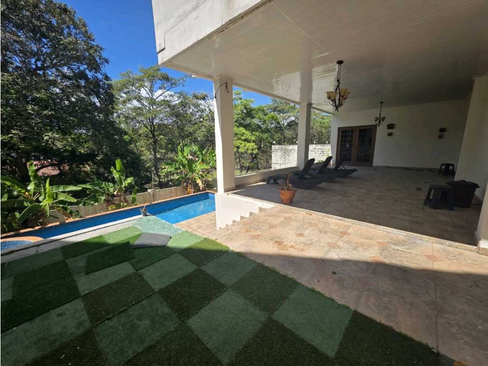 VENTA CASA AMPLIA TRES NIVELES, 607 MT2, CON PISCINA EN BETHANIA LT. — foto 3