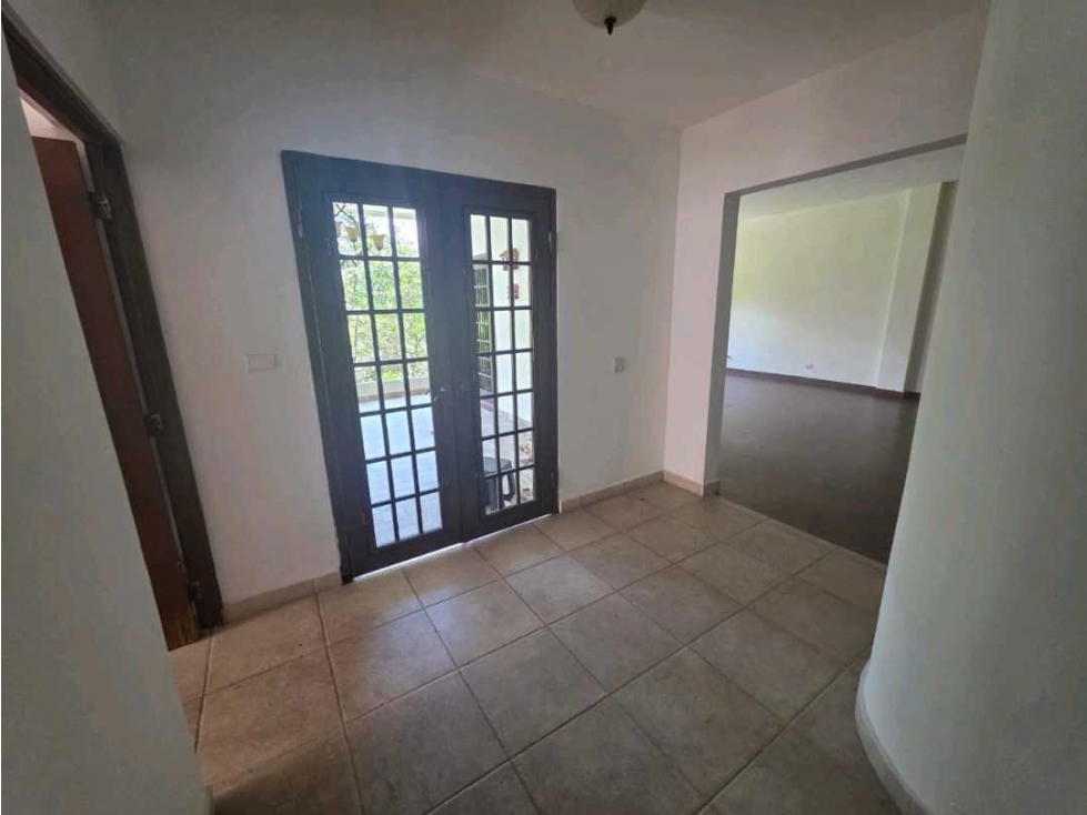 VENTA CASA AMPLIA TRES NIVELES, 607 MT2, CON PISCINA EN BETHANIA LT. — foto 6