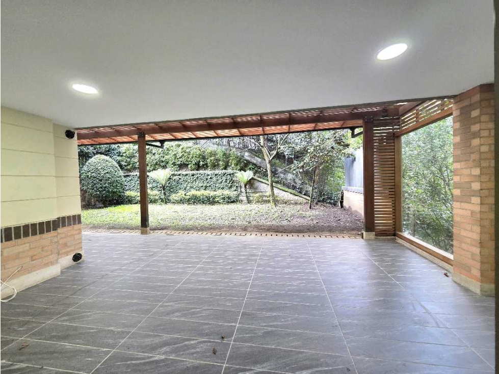 Venta Casa Benedictinos 274m2 mas Jardín — foto 4
