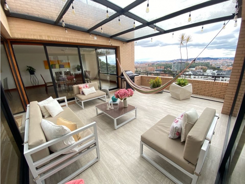 VENTA CASA BOSQUE MEDINA 400m2 4h 5b 4p CBS 3.800 Millones
