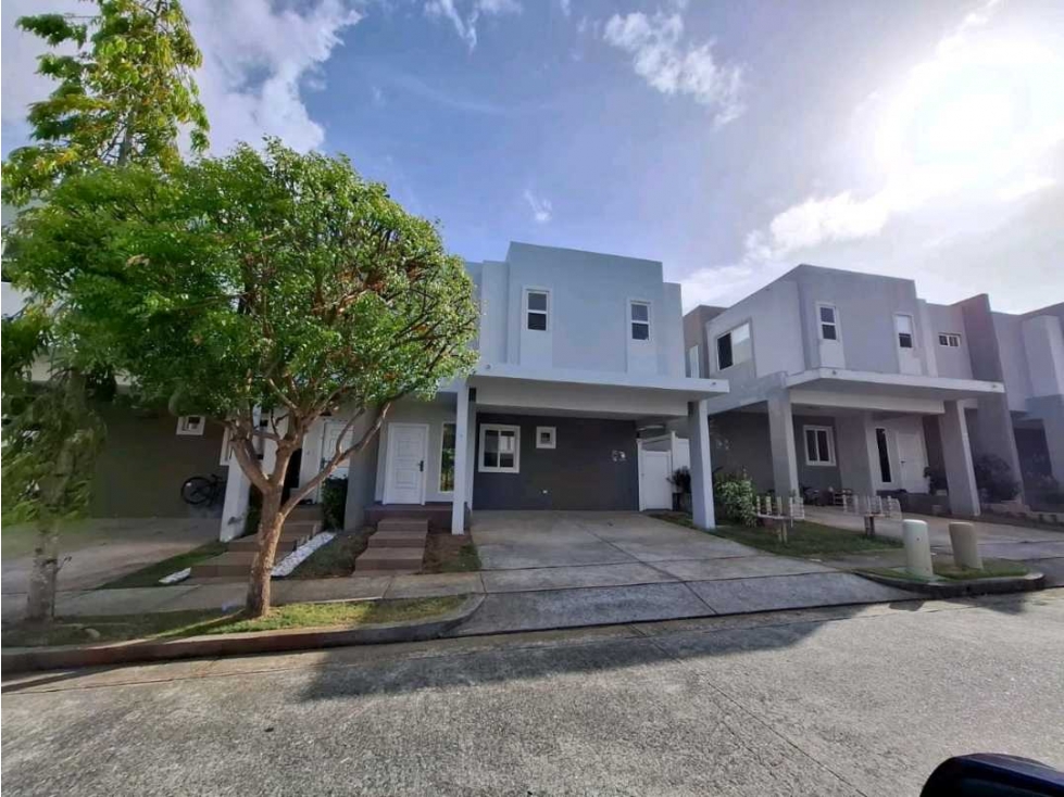 VENTA DE CASA EN BRISAS DEL GOLF PH VICTORIA 187M2 JP