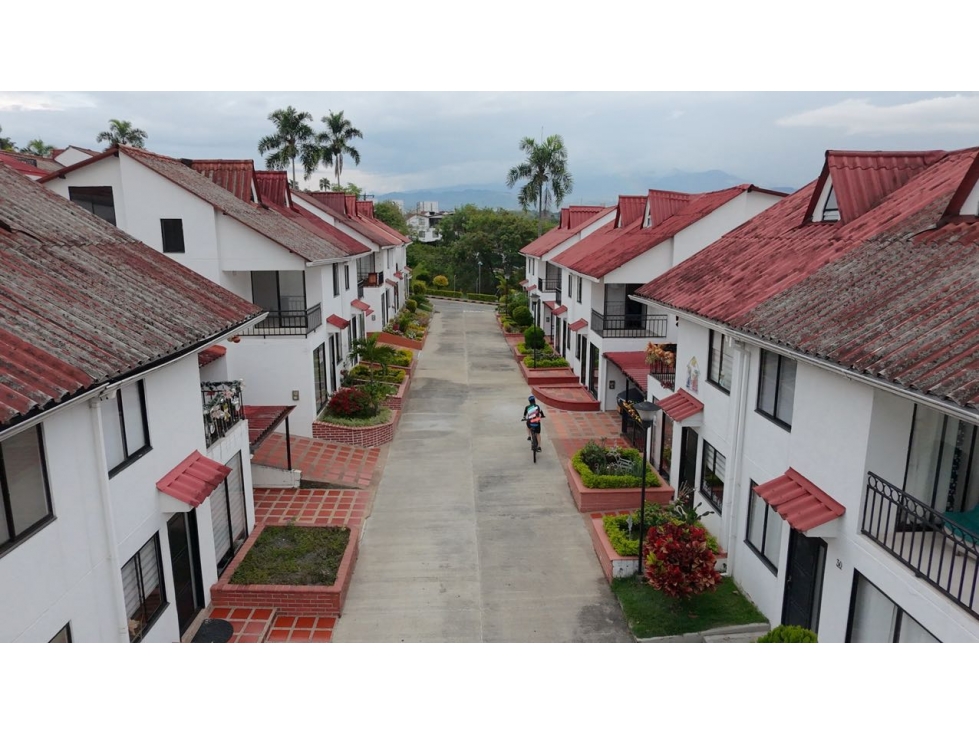 Venta casa cañaveral av 30 agosto Pereira