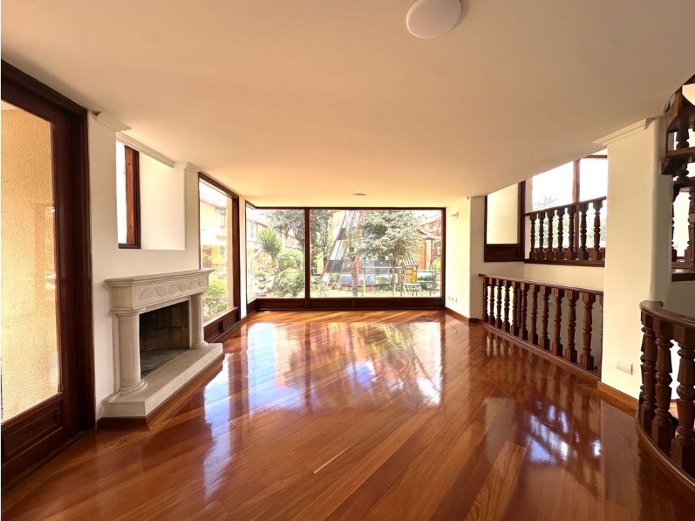 Venta casa calleja 200mts 4 habs Bogotá colombia — foto 2