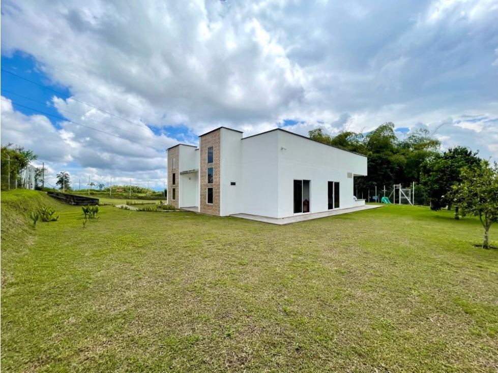 VENTA CASA CAMPESTRE LOTE 10.000M2 VÍA ARMENIA PEREIRA — foto 3