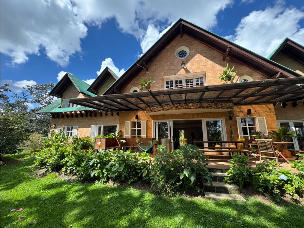 VENTA CASA CAMPESTRE ALTO DE LAS PALMAS