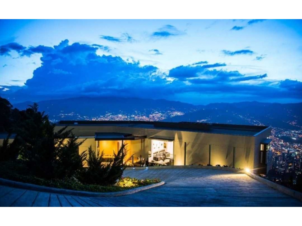 Venta casa campestre, Altos del Poblado, Medellín