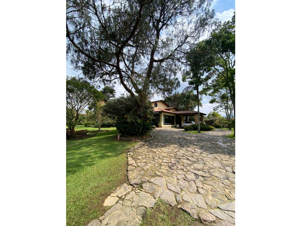 Venta Finca Club Llanogrande con pesebreras