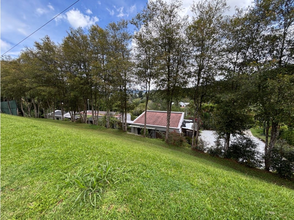 Venta casa campestre con pesebreras y vista en Tablacito, Rionegro