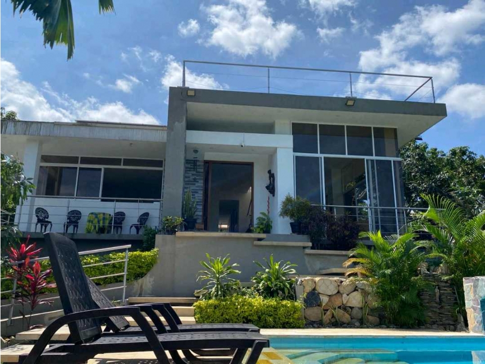 Venta Casa Campestre con piscina propia en La Mesa Cundi - 2