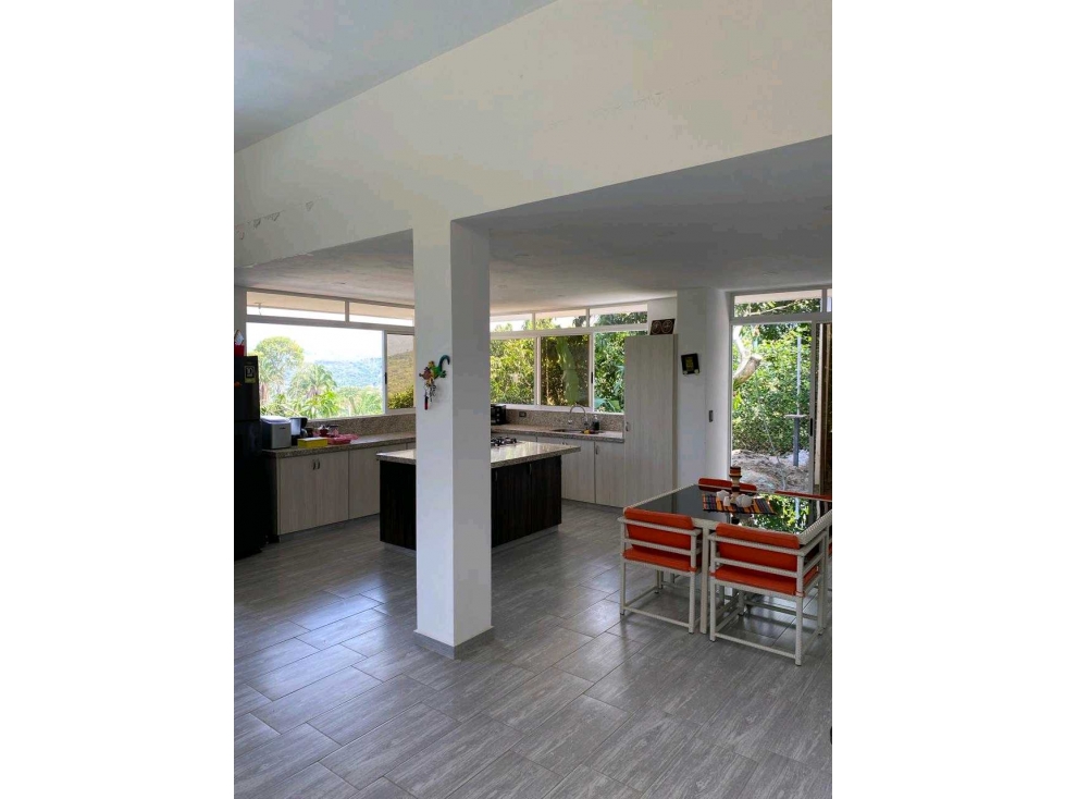 Venta Casa Campestre con piscina propia en La Mesa Cundi - 4