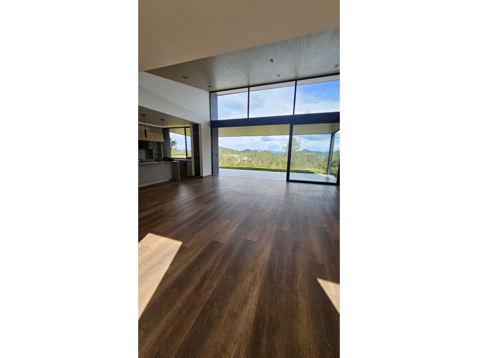 VENTA CASA CAMPESTRE DE LUJO PARA ESTRENAR EN LA LOMA DEL ESCOBERO — foto 4