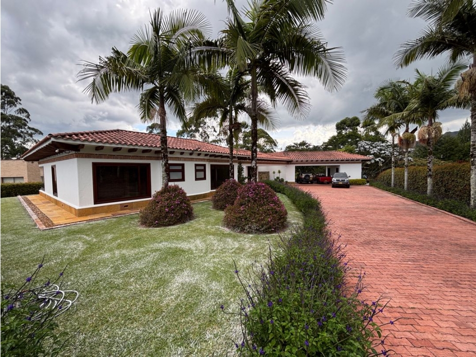 Venta casa campestre de un solo nivel en unidad cerrada en Rionegro - 2