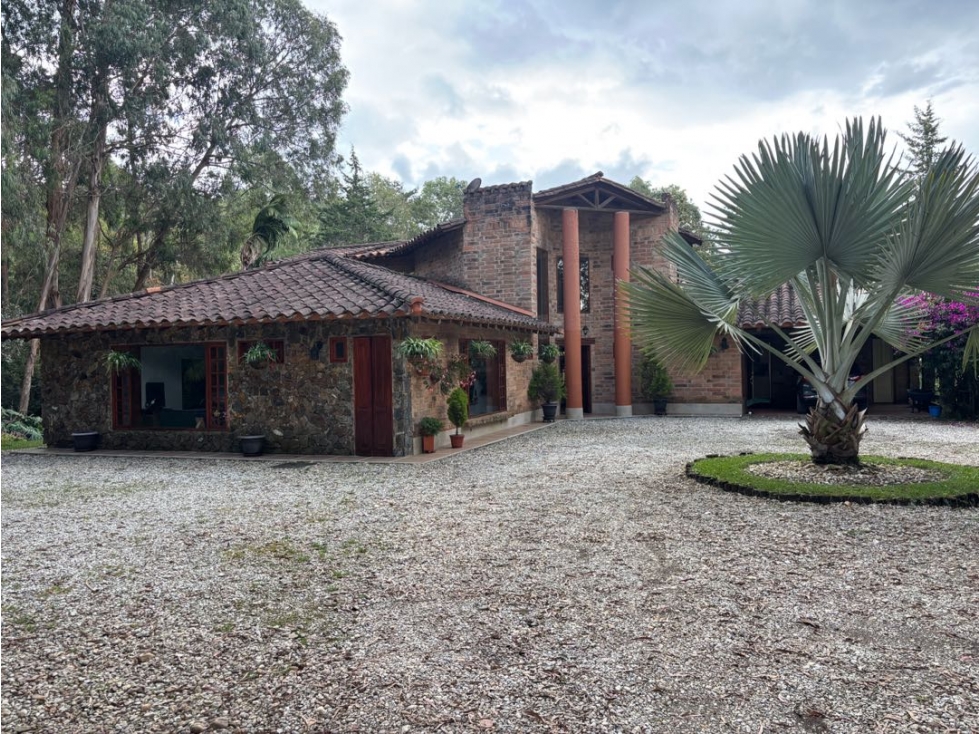 Venta casa campestre en Cabeceras con bosque y agua propia — foto 3