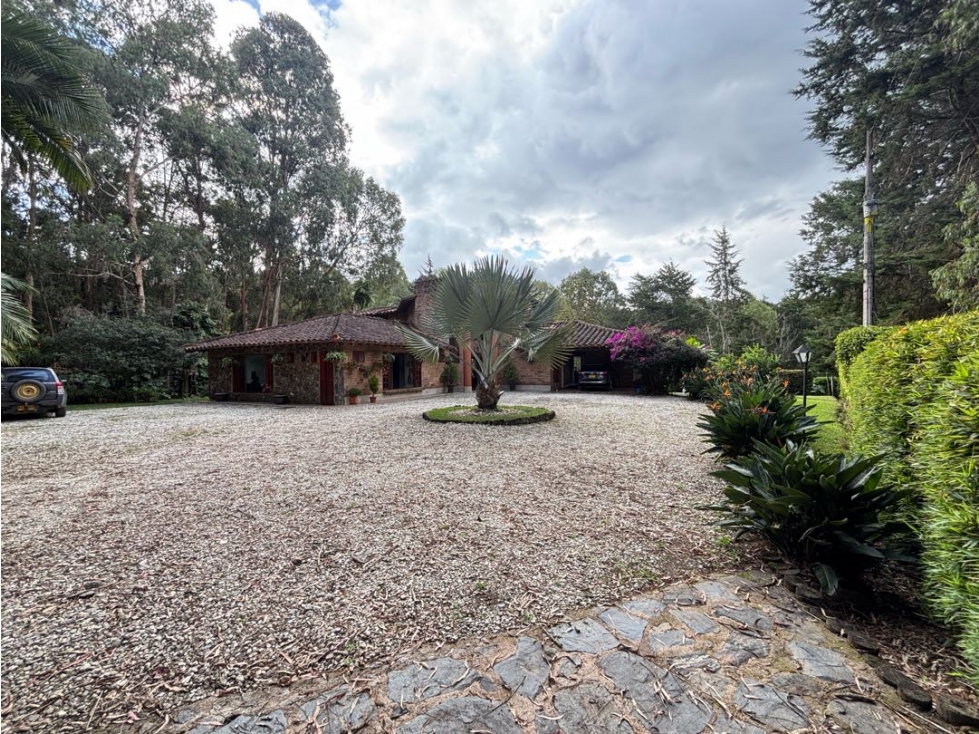 Venta casa campestre en Cabeceras con bosque y agua propia — foto 4