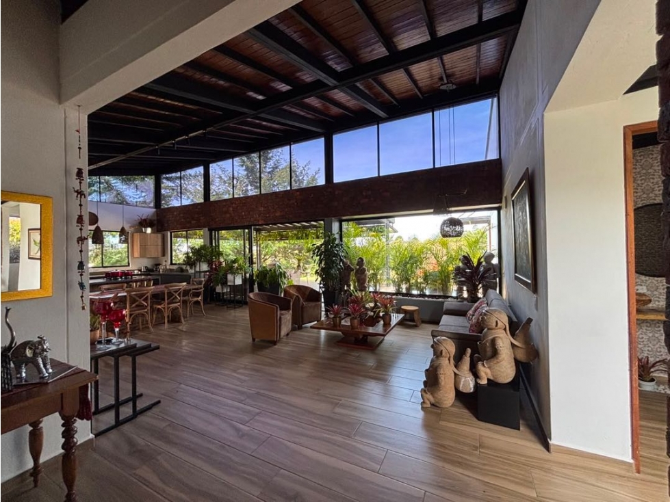 Venta casa campestre en El Carmen de Viboral con jacuzzi y unidad cerr — foto 5
