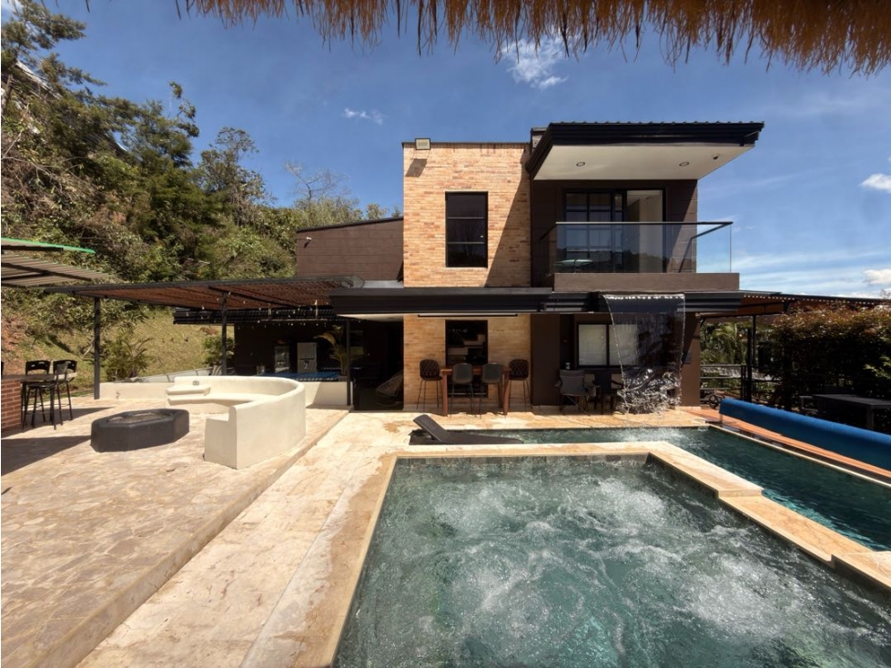 Venta casa campestre en el municipio del Carmen de Viboral — foto 2