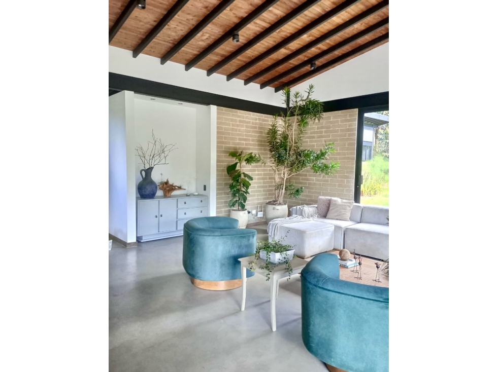 Venta - Casa campestre en el retiro-Lote 1660 m²-Construidos 334 m² — foto 6
