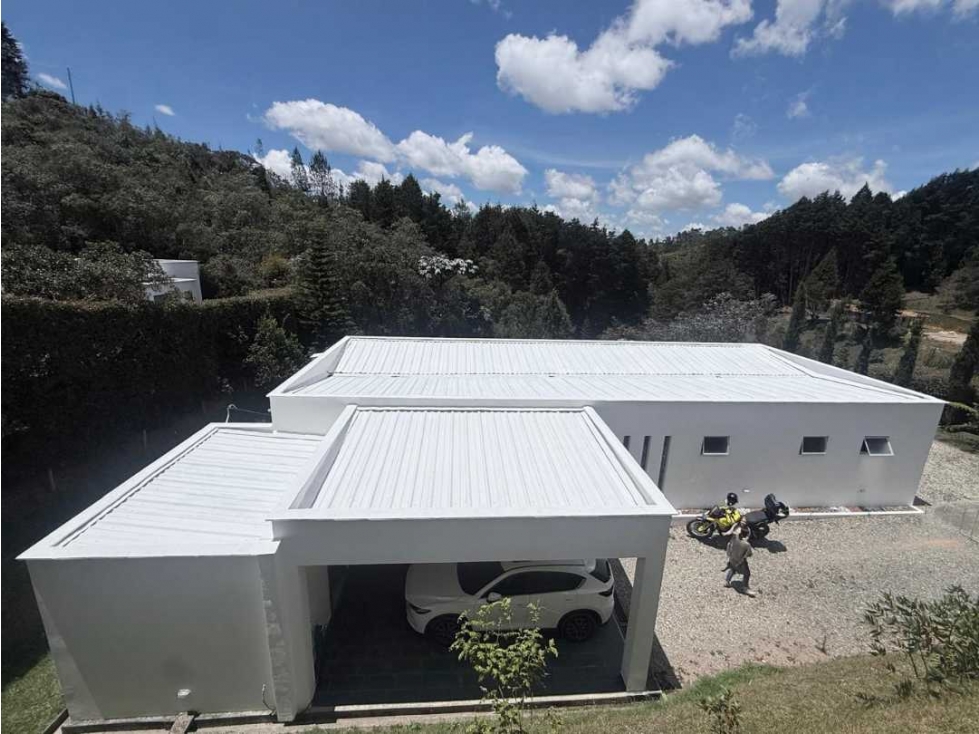 Venta casa campestre en Guarne. Moderna, Unidad de solo 6 casas