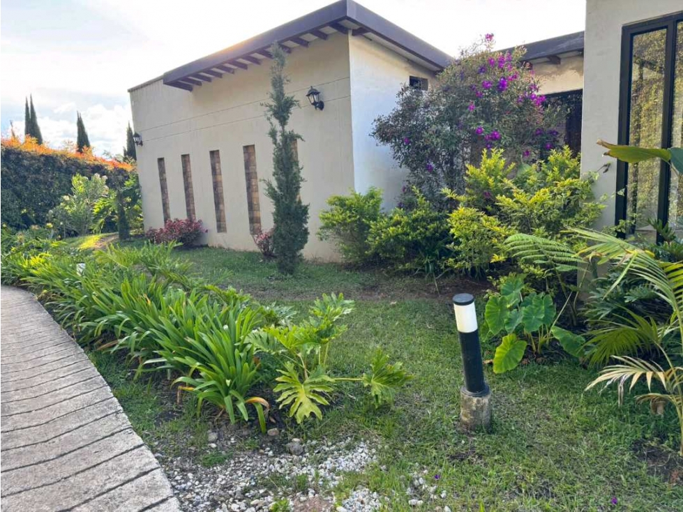VENTA CASA CAMPESTRE EN LA CEJA ORIENTE ANTIOQUEÑO LOTE DE 2.580 MTS — foto 4