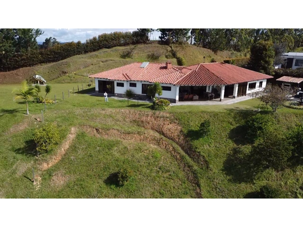 Venta casa campestre en Rionegro en parcelación con vista — foto 2