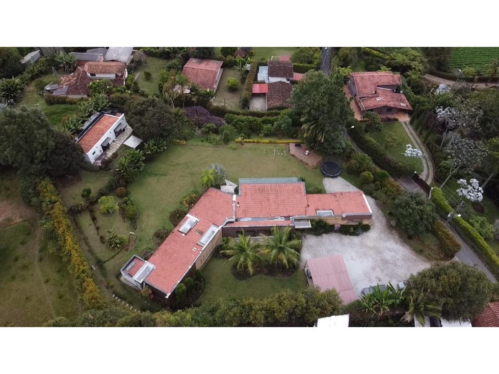 Venta casa campestre en Rionegro con casa de huéspedes — foto 3