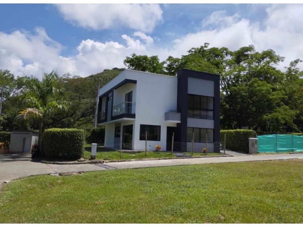 Venta CASA CAMPESTRE en Sopetran - 2 niveles y zona verde — foto 3