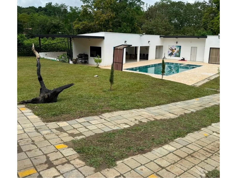 Venta CASA CAMPESTRE en SOPETRAN a solo 10 min del parque caminando - 1