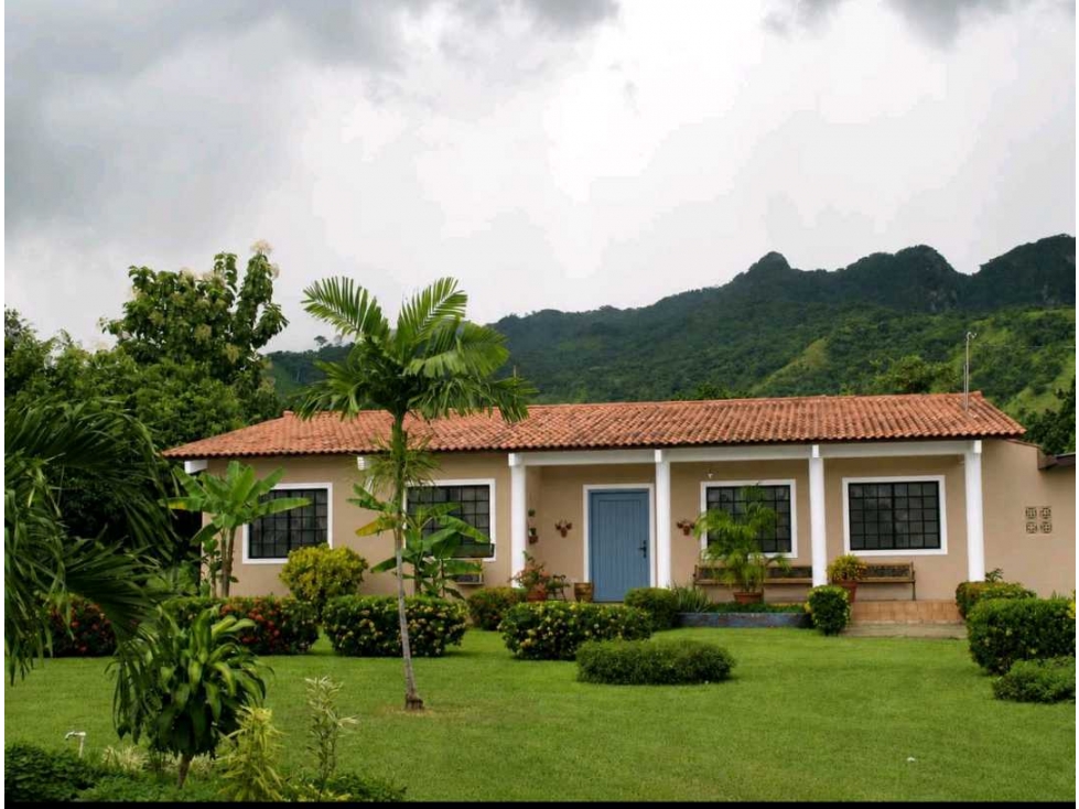 VENTA CASA CAMPESTRE ESPAVE DE CHAME 3RECAMARAS 900M2