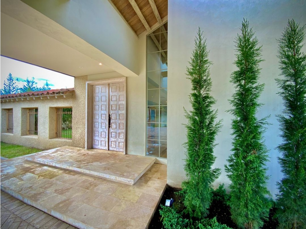 VENTA CASA CAMPESTRE IMPONENTE VISTA EL RETIRO