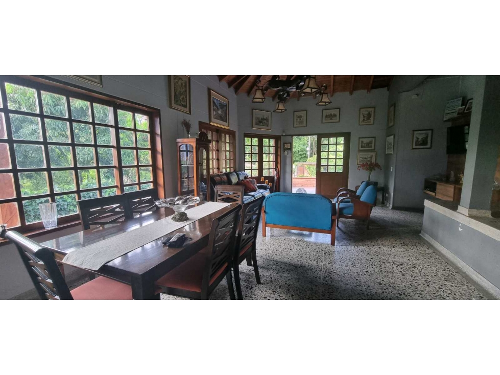 Venta casa campestre independiente, sector Terracina Envigado
