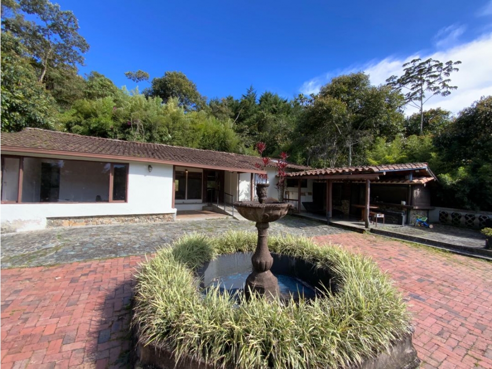 venta Casa Campestre Independiente con vista y ubicacion El Retiro