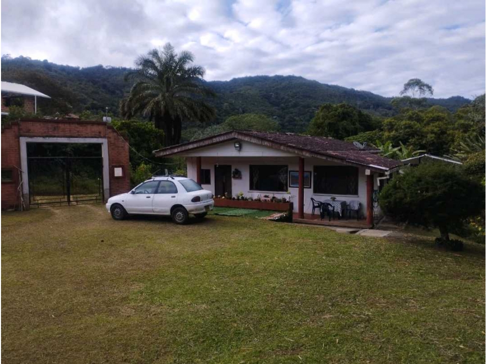 Venta Casa Campestre La Elvira (GHE) — foto 6