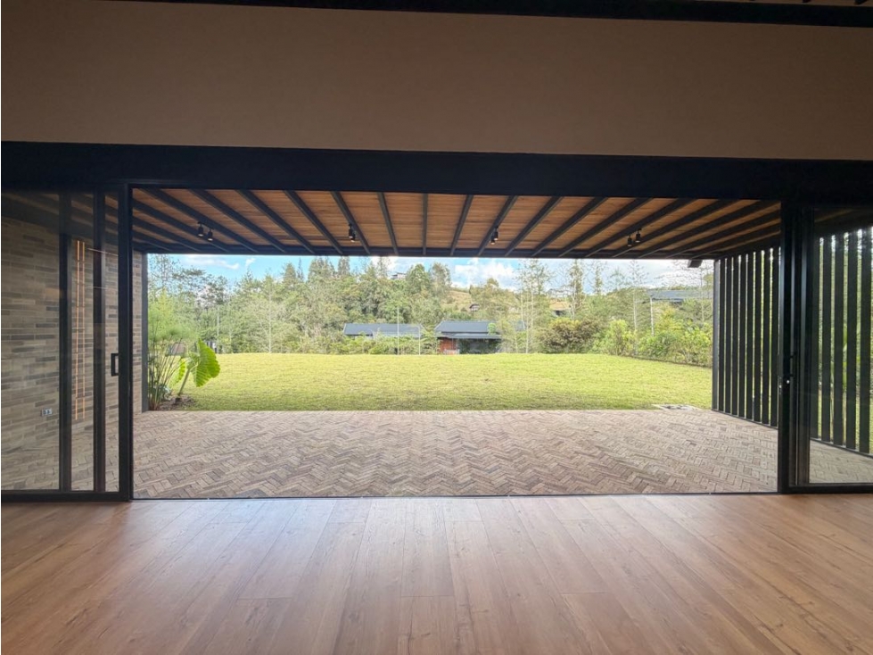 Venta Casa campestre moderna en el bosque | Parc. Privada | El Retiro
